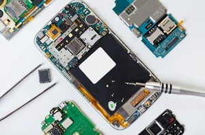 Iphone screen repair Sacramento Disassembling