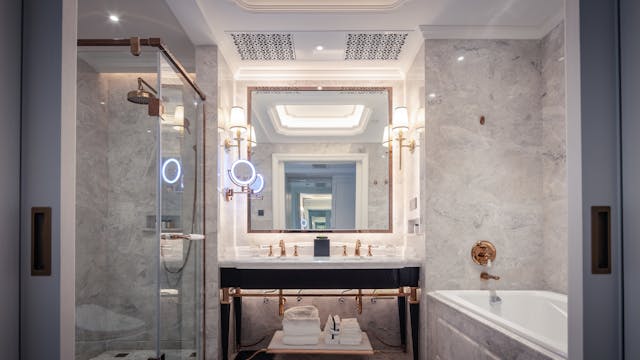 Shower Enclosures: A Minimalist & Inspirational Approach to Timeless Design